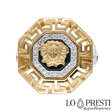 anello versace uomo con greca|Anello a fascia con motivo greca .